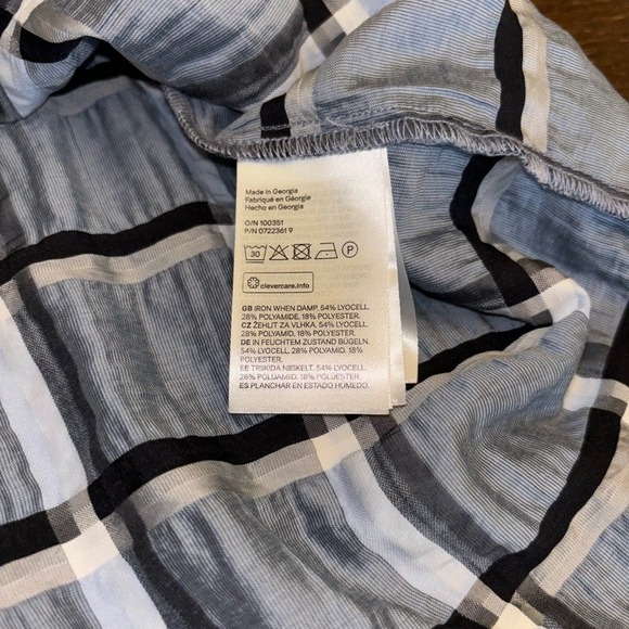 H&M Women's Blue‎ White 
Checkered Plaid Crinkle
Frill Blouse Size 4 NWOT - Picture 10 of 12